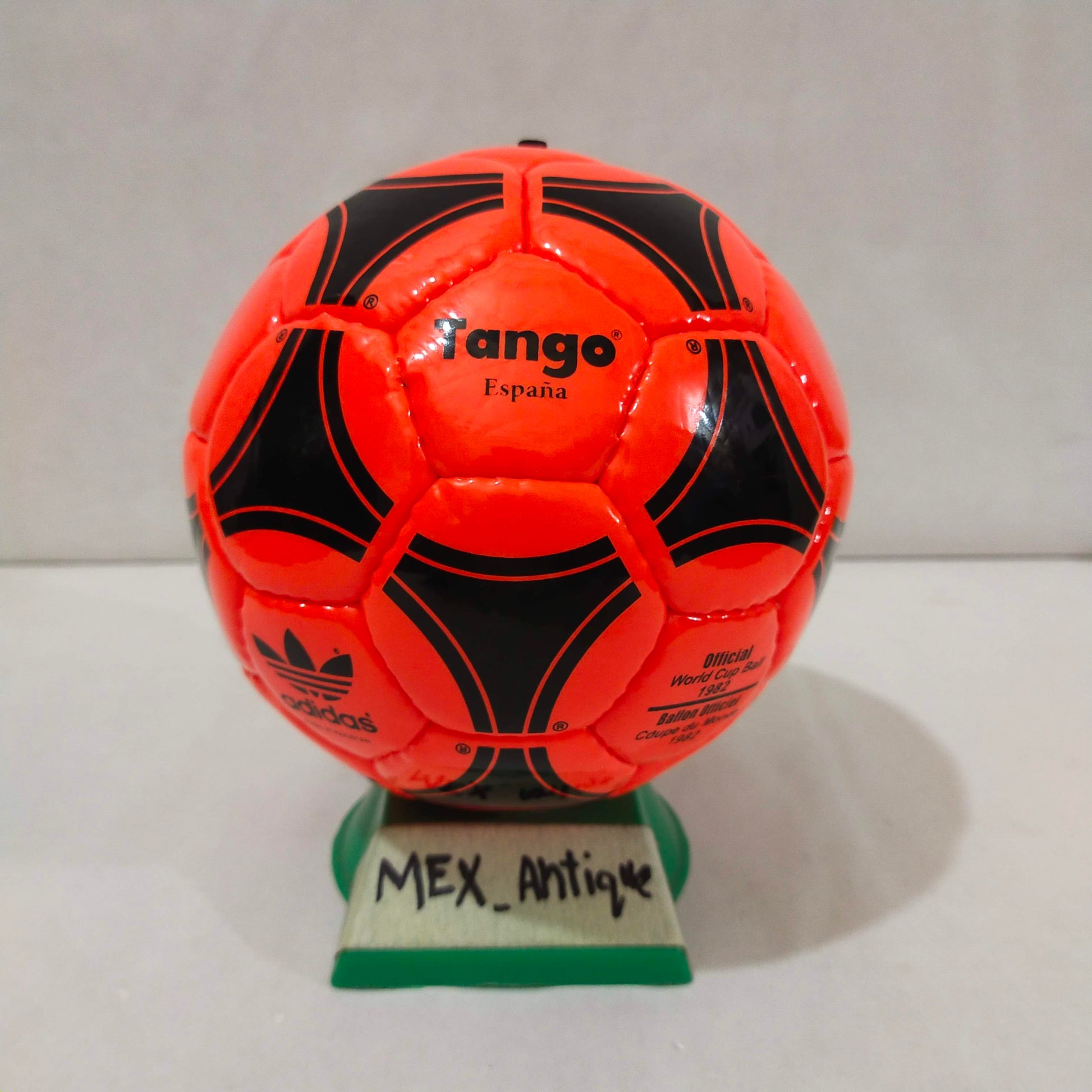 Adidas Tango Espana mini | FIFA World Cup 1982 | Mini Orange Winter Ball 01