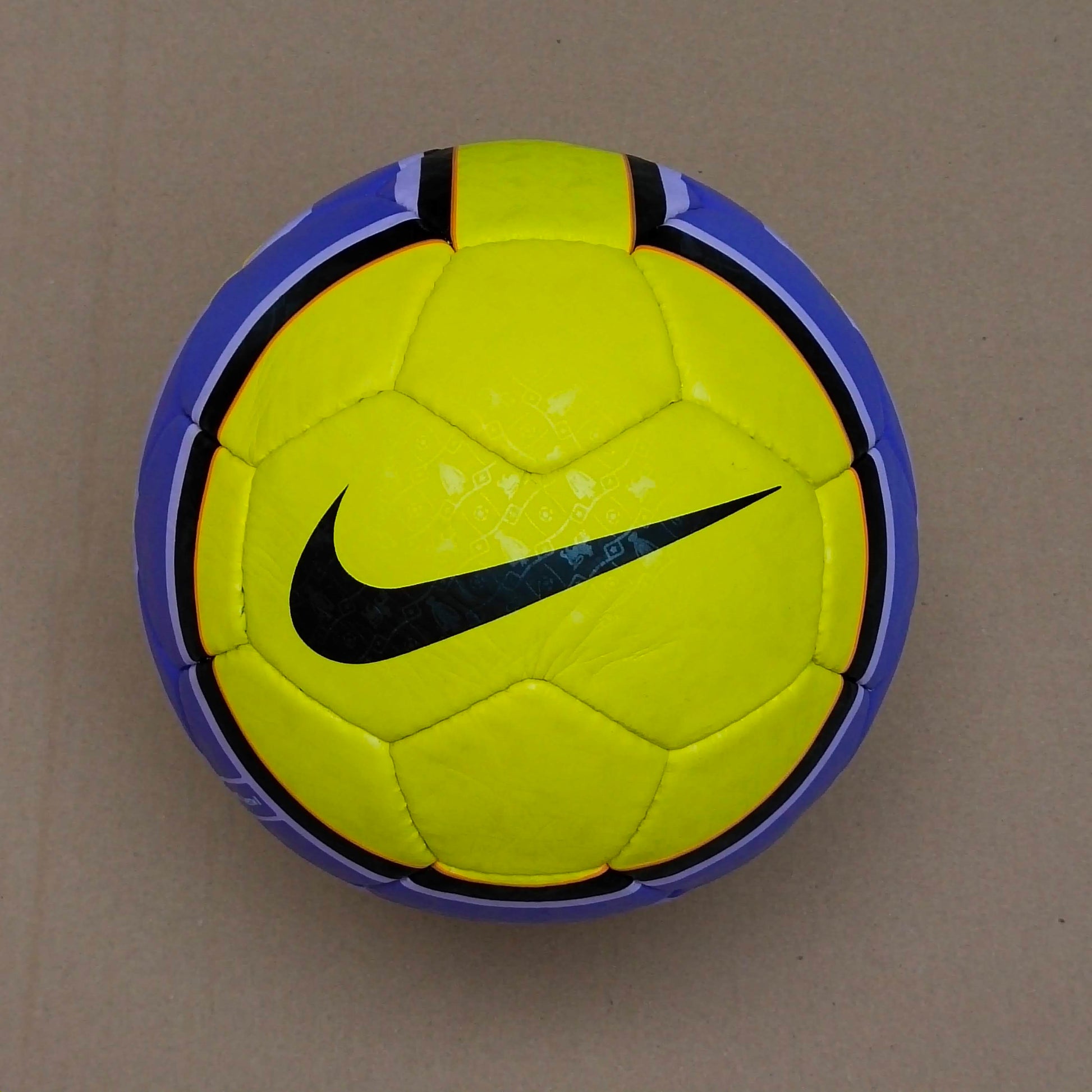 Nike Total 90 Aerow II | The FA Premier League | 2006-2007 | Size 5 02