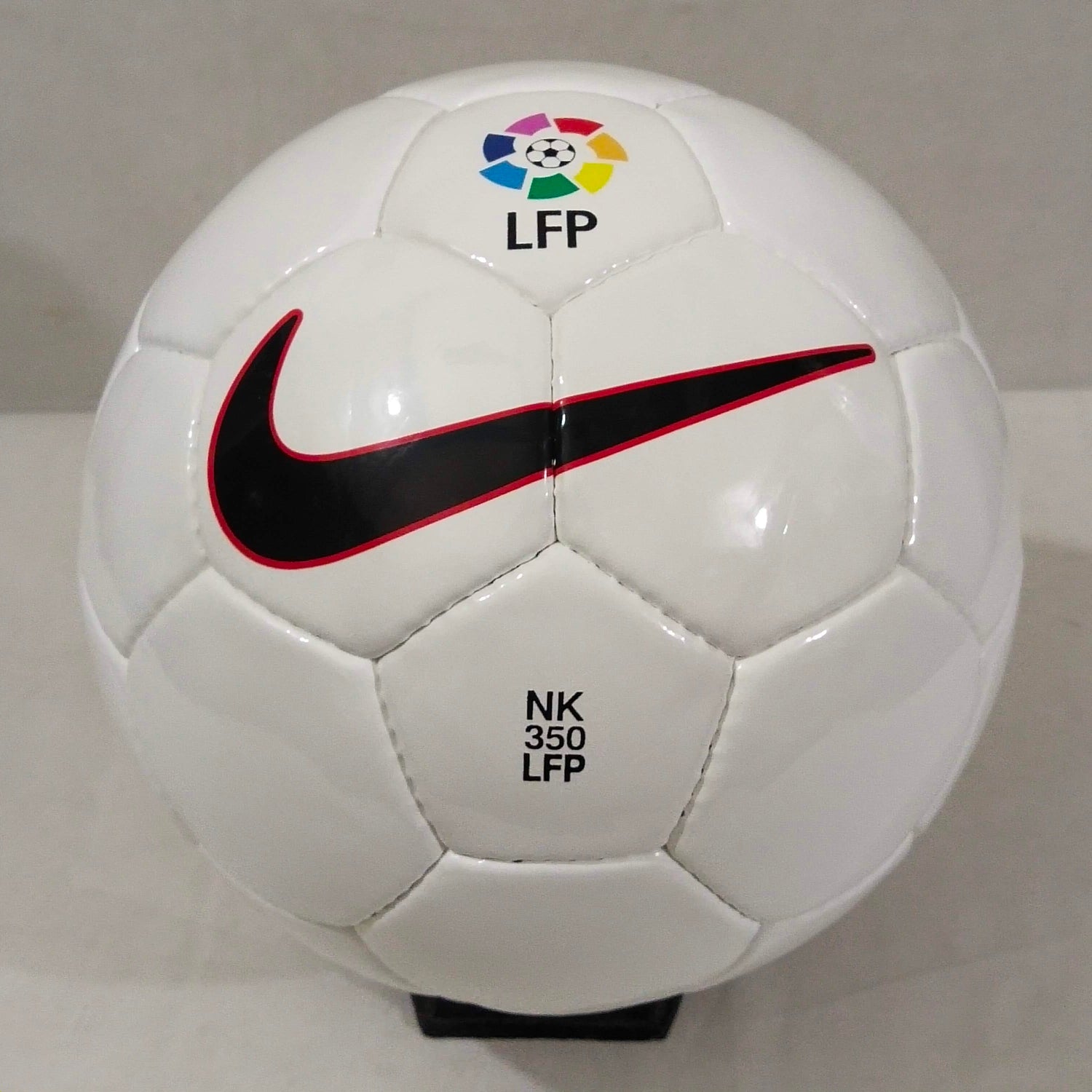 Nike Geo NK 350 | LFP | La Liga | 1996-1997 | Size 5 01