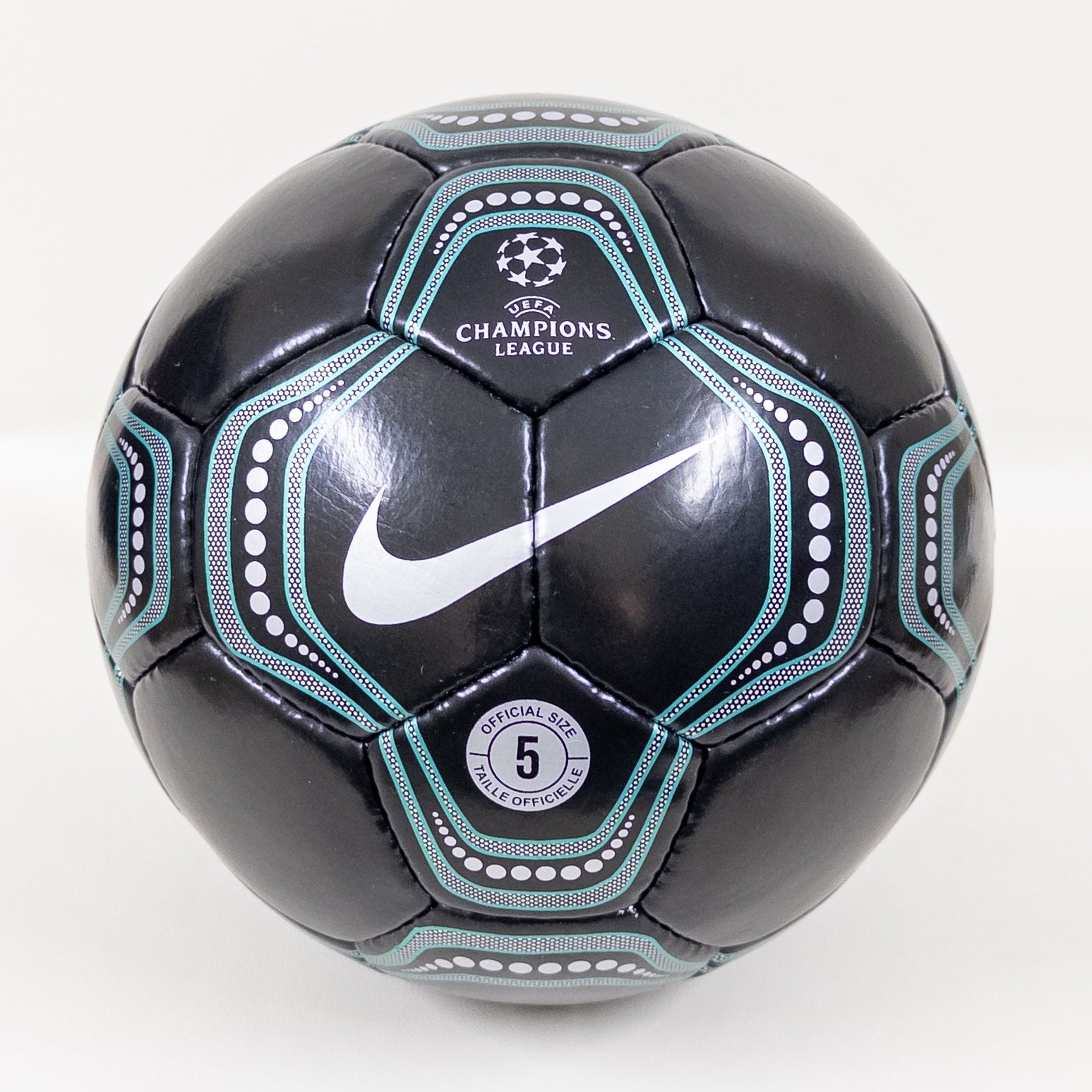 Nike Geo Vitesse | UEFA Champions League | Size 5 01