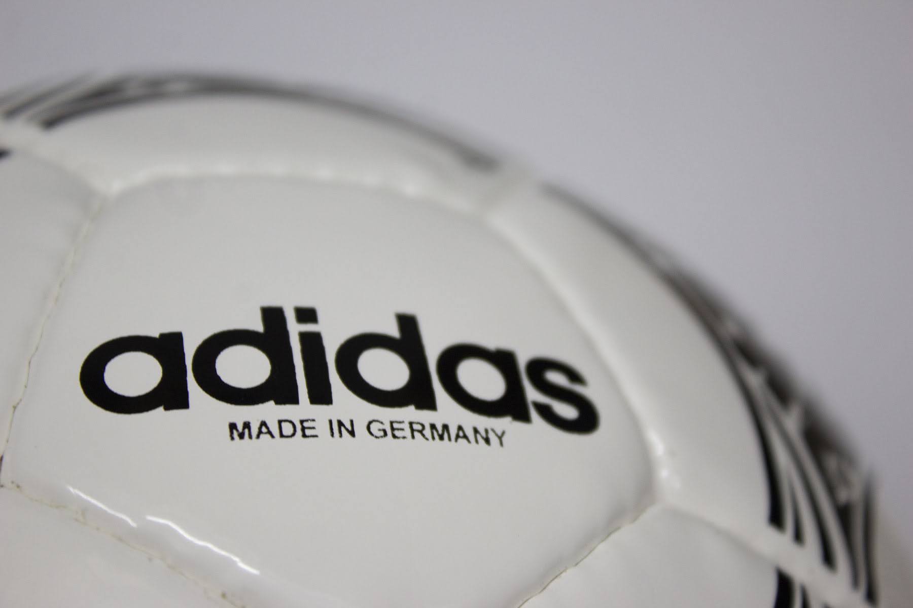 Adidas Questra | 1994 FIFA World Cup Ball | SIZE 5 08